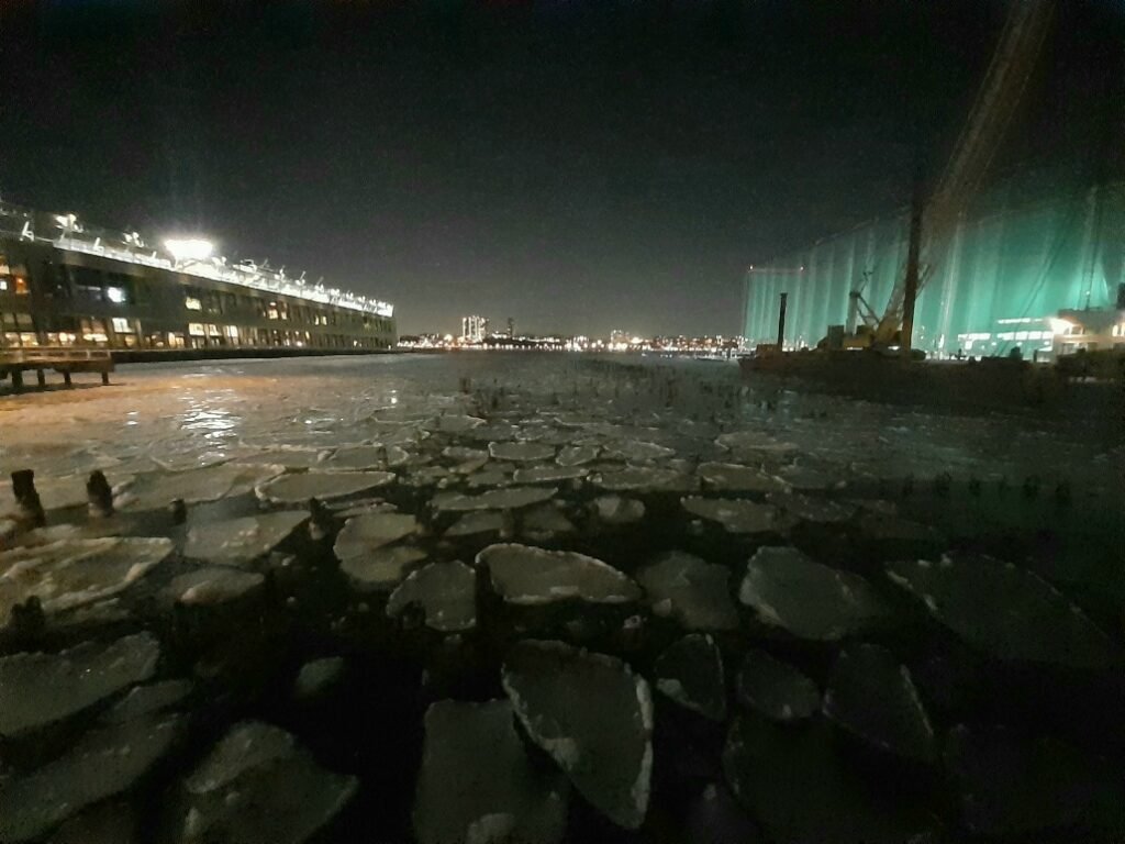 Ice Circles in the Hudson River